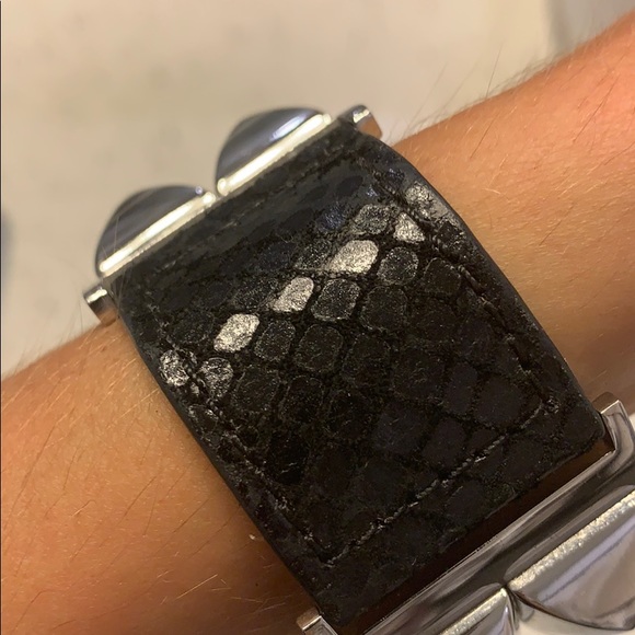 Michael Kors Snake Skin bangle - Picture 3 of 6